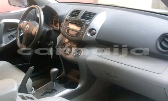 Acheter Occasion Voiture Toyota RAV4 Noir à Ado, Ekiti Acheter Occasion Voiture Toyota RAV4 Noir à Ado, Ekiti