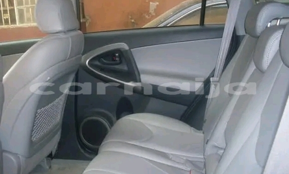 Acheter Occasion Voiture Toyota RAV4 Noir à Ado, Ekiti Acheter Occasion Voiture Toyota RAV4 Noir à Ado, Ekiti