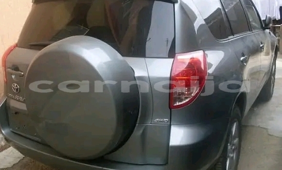 Acheter Occasion Voiture Toyota RAV4 Noir à Ado, Ekiti Acheter Occasion Voiture Toyota RAV4 Noir à Ado, Ekiti