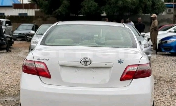 Acheter Occasion Voiture Toyota Camry Blanc à Abuja, État de Lagos Acheter Occasion Voiture Toyota Camry Blanc à Abuja, État de Lagos