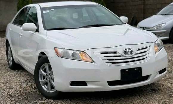 Acheter Occasion Voiture Toyota Camry Blanc à Abuja, État de Lagos Acheter Occasion Voiture Toyota Camry Blanc à Abuja, État de Lagos