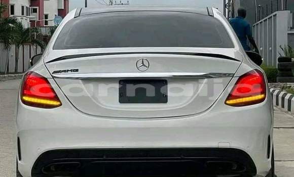 Acheter Occasion Voiture Toyota Aqua Blanc à Lagos, État de Lagos Acheter Occasion Voiture Toyota Aqua Blanc à Lagos, État de Lagos