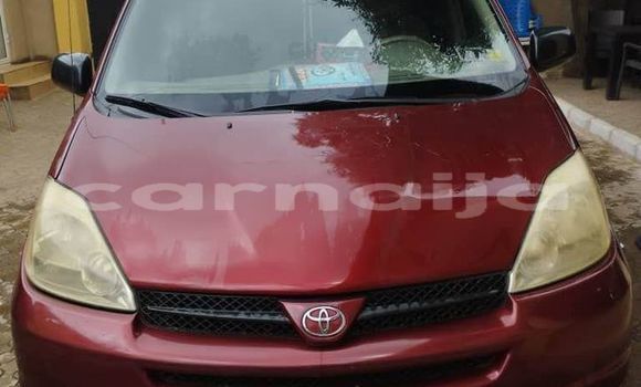 Acheter Occasion Voiture Toyota Sienna Rouge à Abuja, État de Lagos