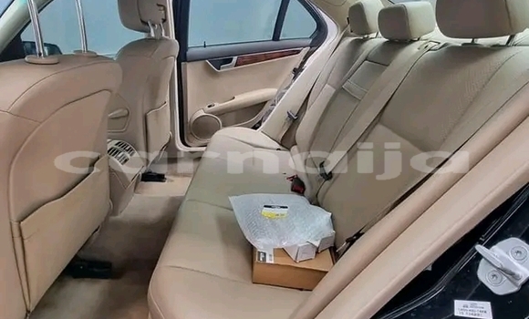 Acheter Occasion Voiture Mercedes-Benz C250 coupe Noir à Abuja, État de Lagos Acheter Occasion Voiture Mercedes-Benz C250 coupe Noir à Abuja, État de Lagos