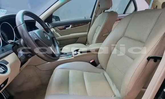 Acheter Occasion Voiture Mercedes-Benz C250 coupe Noir à Abuja, État de Lagos Acheter Occasion Voiture Mercedes-Benz C250 coupe Noir à Abuja, État de Lagos