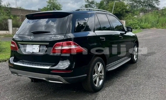 Acheter Occasion Voiture Mercedes-Benz ML–Class Noir à Abuja, État de Lagos Acheter Occasion Voiture Mercedes-Benz ML–Class Noir à Abuja, État de Lagos