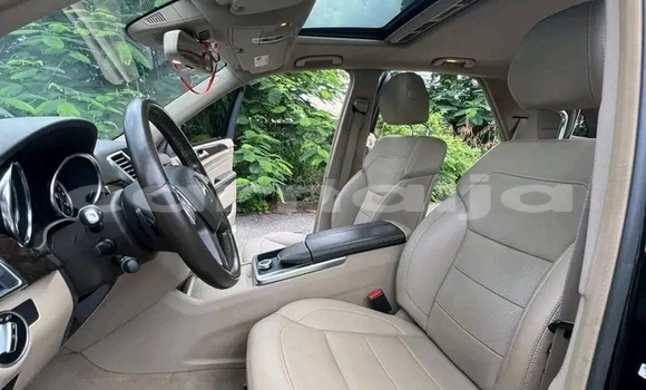 Acheter Occasion Voiture Mercedes-Benz ML–Class Noir à Abuja, État de Lagos Acheter Occasion Voiture Mercedes-Benz ML–Class Noir à Abuja, État de Lagos