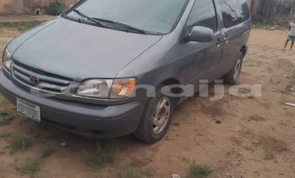 Acheter Occasion Voiture Toyota Sienna Autre à Abagana, État d'Anambra Acheter Occasion Voiture Toyota Sienna Autre à Abagana, État d'Anambra