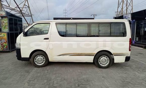 Acheter Occasion Voiture Hummer H1 Blanc à Abak, État d'Akwa Ibom Acheter Occasion Voiture Hummer H1 Blanc à Abak, État d'Akwa Ibom