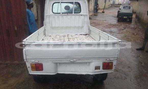 Acheter Occasion Voiture Piaggio Porter Blanc à Abagana, État d'Anambra Acheter Occasion Voiture Piaggio Porter Blanc à Abagana, État d'Anambra