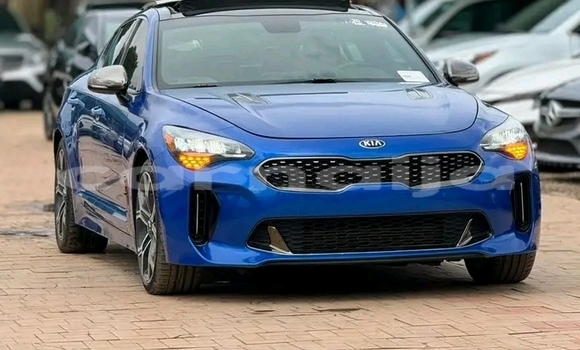 Acheter Occasion Voiture Mercedes-Benz C–Class Bleu à Abuja, État de Lagos Acheter Occasion Voiture Mercedes-Benz C–Class Bleu à Abuja, État de Lagos