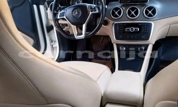 Acheter Occasion Voiture Mercedes-Benz C-Classe Blanc à Abuja, État de Lagos Acheter Occasion Voiture Mercedes-Benz C-Classe Blanc à Abuja, État de Lagos