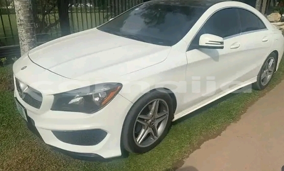 Acheter Occasion Voiture Mercedes-Benz C-Classe Blanc à Abuja, État de Lagos Acheter Occasion Voiture Mercedes-Benz C-Classe Blanc à Abuja, État de Lagos