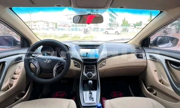 Acheter Occasion Voiture Hyundai Elantra Blanc à Une chauve–souris, État d'Akwa Ibom Acheter Occasion Voiture Hyundai Elantra Blanc à Une chauve–souris, État d'Akwa Ibom