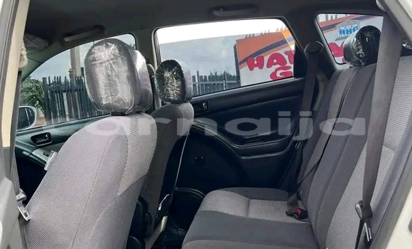 Acheter Occasion Voiture Pontiac Vibe Blanc à Abuja, État de Lagos Acheter Occasion Voiture Pontiac Vibe Blanc à Abuja, État de Lagos