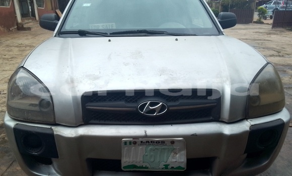 Buy Used Hyundai Tucson Silver Car in Ile–Ife in Osun State Buy Used Hyundai Tucson Silver Car in Ile–Ife in Osun State