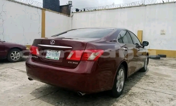 Acheter Occasion Voiture Lexus ES 300 Rouge à Abak, État d'Akwa Ibom Acheter Occasion Voiture Lexus ES 300 Rouge à Abak, État d'Akwa Ibom