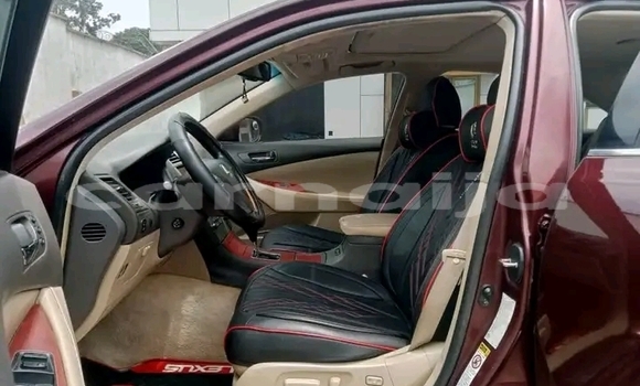 Acheter Occasion Voiture Lexus ES 300 Rouge à Abak, État d'Akwa Ibom Acheter Occasion Voiture Lexus ES 300 Rouge à Abak, État d'Akwa Ibom