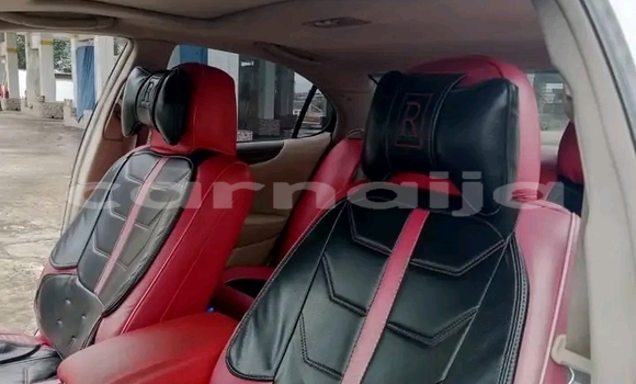 Acheter Occasion Voiture Lexus ES 300 Blanc à Abakaliki, État d'Ebonyi Acheter Occasion Voiture Lexus ES 300 Blanc à Abakaliki, État d'Ebonyi