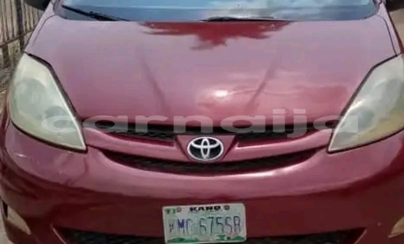 Acheter Occasion Voiture Toyota Sienna Rouge à Abuja, État de Lagos Acheter Occasion Voiture Toyota Sienna Rouge à Abuja, État de Lagos