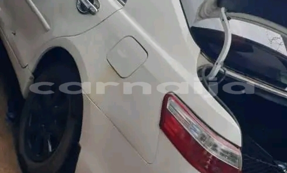 Acheter Occasion Voiture Toyota Camry Blanc à Une chauve–souris, État d'Akwa Ibom Acheter Occasion Voiture Toyota Camry Blanc à Une chauve–souris, État d'Akwa Ibom