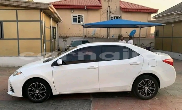 Buy Used Toyota Corolla White Car in Lagos in Lagos State Buy Used Toyota Corolla White Car in Lagos in Lagos State