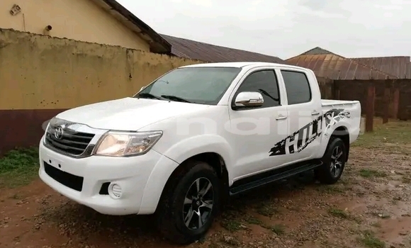 Acheter Occasion Voiture Toyota Hilux Blanc à Abuja, État de Lagos Acheter Occasion Voiture Toyota Hilux Blanc à Abuja, État de Lagos