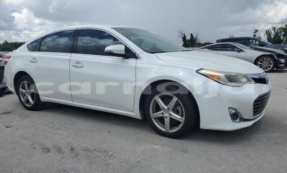 Buy New Toyota Avalon White Car in Lagos in Lagos State Buy New Toyota Avalon White Car in Lagos in Lagos State