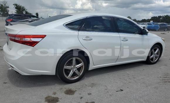 Buy New Toyota Avalon White Car in Lagos in Lagos State Buy New Toyota Avalon White Car in Lagos in Lagos State