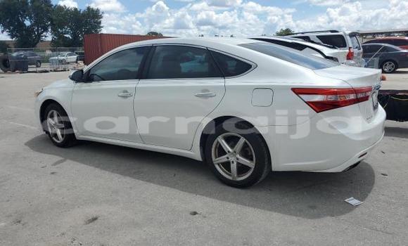 Buy New Toyota Avalon White Car in Lagos in Lagos State Buy New Toyota Avalon White Car in Lagos in Lagos State