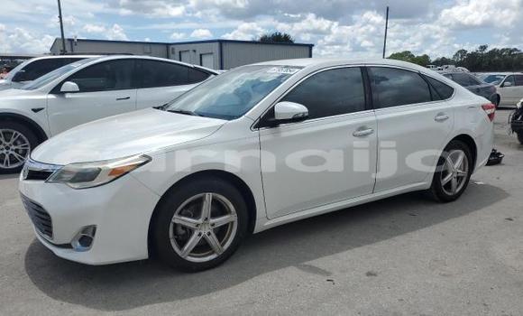 Buy New Toyota Avalon White Car in Lagos in Lagos State Buy New Toyota Avalon White Car in Lagos in Lagos State
