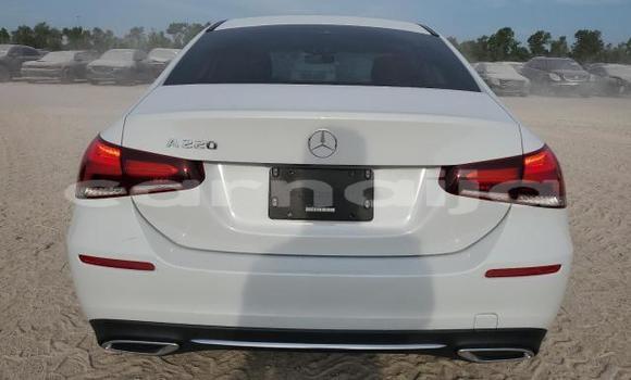 Acheter Neuf Voiture Mercedes-Benz A–Class Blanc à Lagos, État de Lagos Acheter Neuf Voiture Mercedes-Benz A–Class Blanc à Lagos, État de Lagos