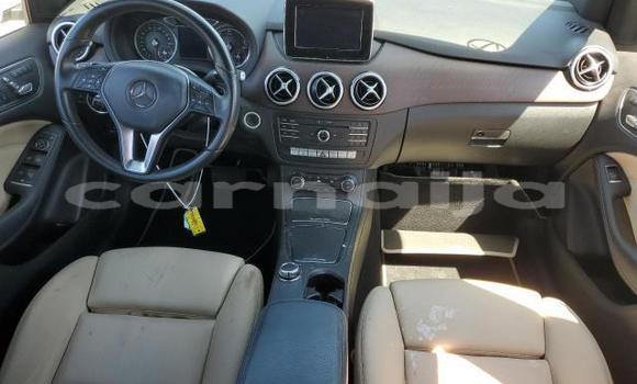 Acheter Neuf Voiture Mercedes-Benz B-klasse Blanc à Badagry, État de Lagos Acheter Neuf Voiture Mercedes-Benz B-klasse Blanc à Badagry, État de Lagos