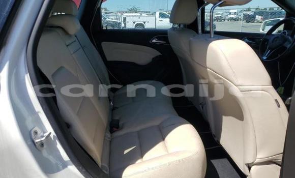 Acheter Neuf Voiture Mercedes-Benz B-klasse Blanc à Badagry, État de Lagos Acheter Neuf Voiture Mercedes-Benz B-klasse Blanc à Badagry, État de Lagos