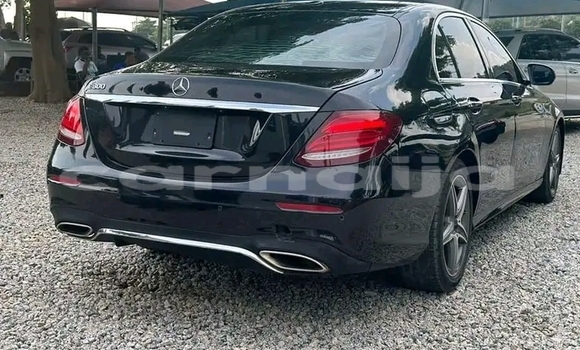 Acheter Occasion Voiture Mercedes-Benz E200 Noir à Abuja, État de Lagos Acheter Occasion Voiture Mercedes-Benz E200 Noir à Abuja, État de Lagos