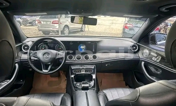 Acheter Occasion Voiture Mercedes-Benz E200 Noir à Abuja, État de Lagos Acheter Occasion Voiture Mercedes-Benz E200 Noir à Abuja, État de Lagos