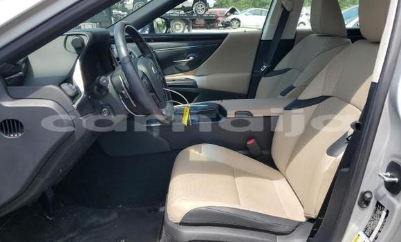 Buy New Lexus ES Silver Car in Badagry in Lagos State Buy New Lexus ES Silver Car in Badagry in Lagos State