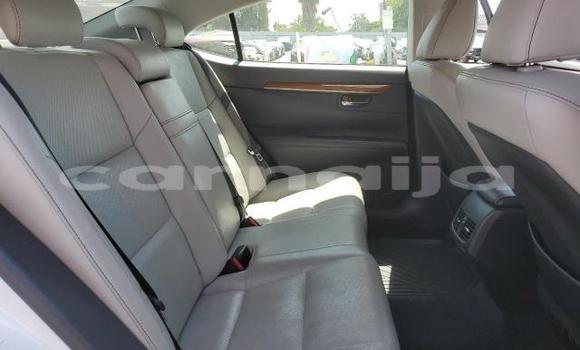 Buy New Lexus ES White Car in Badagry in Lagos State Buy New Lexus ES White Car in Badagry in Lagos State