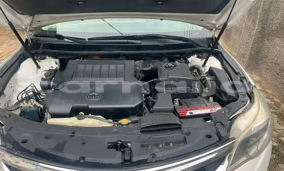 Buy Used Toyota Avalon White Car in Abuja in Lagos State