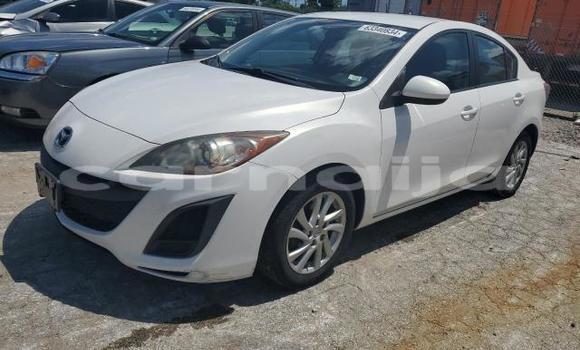 Acheter Neuf Voiture Mazda 3 Blanc à Lagos, État de Lagos Acheter Neuf Voiture Mazda 3 Blanc à Lagos, État de Lagos