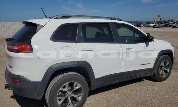 Buy New Jeep Cherokee White Car in Lagos in Lagos State Buy New Jeep Cherokee White Car in Lagos in Lagos State