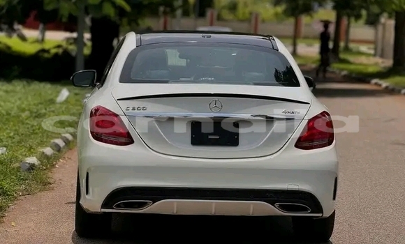Acheter Occasion Voiture Mercedes-Benz C-Classe Blanc à Abuja, État de Lagos Acheter Occasion Voiture Mercedes-Benz C-Classe Blanc à Abuja, État de Lagos