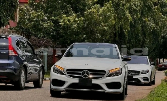 Acheter Occasion Voiture Mercedes-Benz C-Classe Blanc à Abuja, État de Lagos Acheter Occasion Voiture Mercedes-Benz C-Classe Blanc à Abuja, État de Lagos