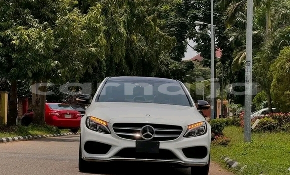 Acheter Occasion Voiture Mercedes-Benz C-Classe Blanc à Abuja, État de Lagos Acheter Occasion Voiture Mercedes-Benz C-Classe Blanc à Abuja, État de Lagos