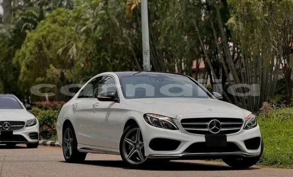 Acheter Occasion Voiture Mercedes-Benz C-Classe Blanc à Abuja, État de Lagos Acheter Occasion Voiture Mercedes-Benz C-Classe Blanc à Abuja, État de Lagos