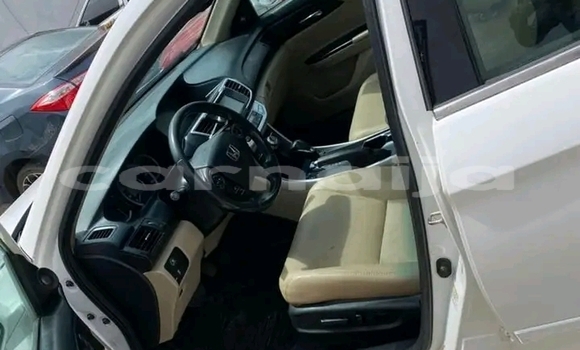 Acheter Occasion Voiture Honda Accord Blanc à Abuja, État de Lagos Acheter Occasion Voiture Honda Accord Blanc à Abuja, État de Lagos