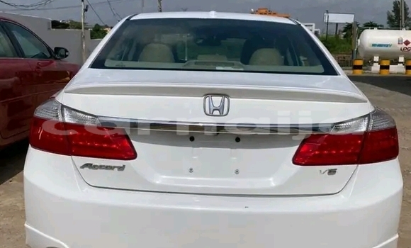 Acheter Occasion Voiture Honda Accord Blanc à Abuja, État de Lagos Acheter Occasion Voiture Honda Accord Blanc à Abuja, État de Lagos