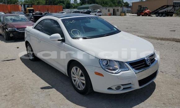 Acheter Neuf Voiture Volkswagen Eos Blanc à Lagos, État de Lagos Acheter Neuf Voiture Volkswagen Eos Blanc à Lagos, État de Lagos