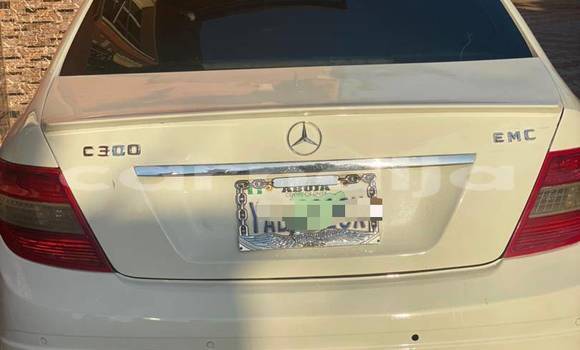 Buy Used Mercedes-Benz C–Class White Car in Abakaliki in Ebonyi State Buy Used Mercedes-Benz C–Class White Car in Abakaliki in Ebonyi State