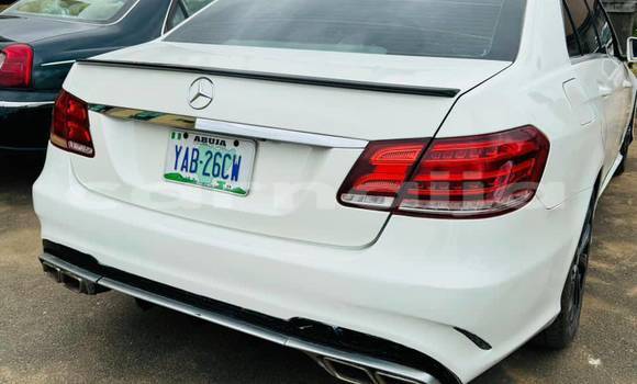 Acheter Occasion Voiture Mercedes-Benz E–Class Blanc à Abakaliki, État d'Ebonyi Acheter Occasion Voiture Mercedes-Benz E–Class Blanc à Abakaliki, État d'Ebonyi